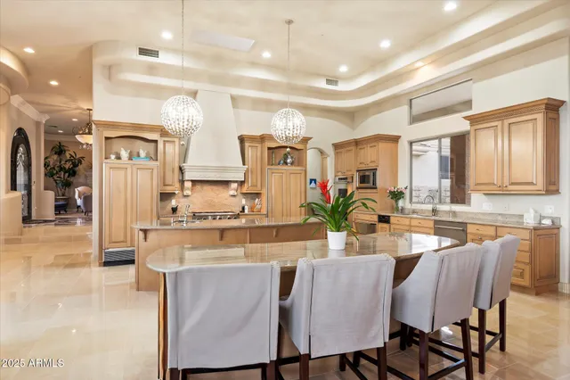 $3,950,000 | 6621 North Arizona Biltmore Circle, Phoenix, AZ 85016