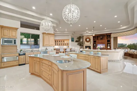 $3,950,000 | 6621 North Arizona Biltmore Circle, Phoenix, AZ 85016