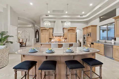 $3,950,000 | 6621 North Arizona Biltmore Circle, Phoenix, AZ 85016