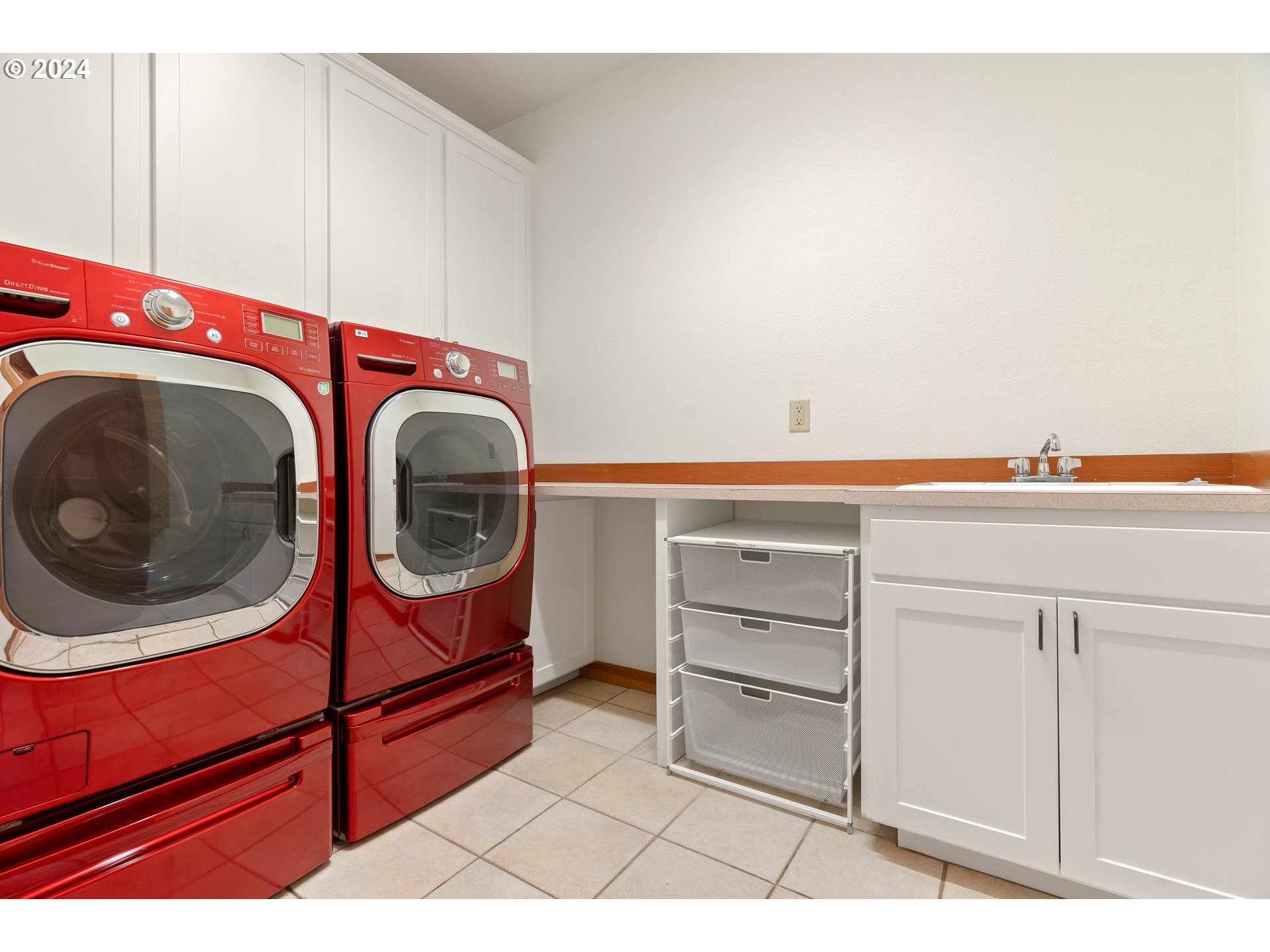 2406 Southwest Arden Road Portland, OR 97201 - Photo 29 of 48 a utility room with dryer and washer