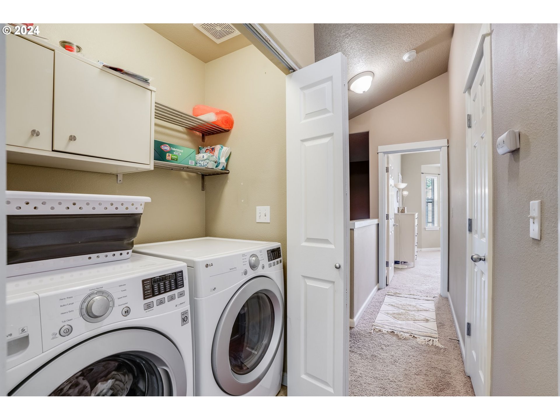 7898 Southwest Pickleweed Lane Portland, OR 97224 - Photo 28 of 36 Laundry