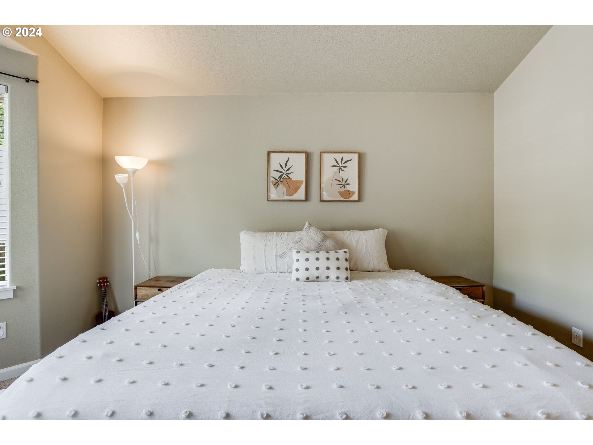 7898 Southwest Pickleweed Lane Portland, OR 97224 - Photo 31 of 36 Bedroom, Primary