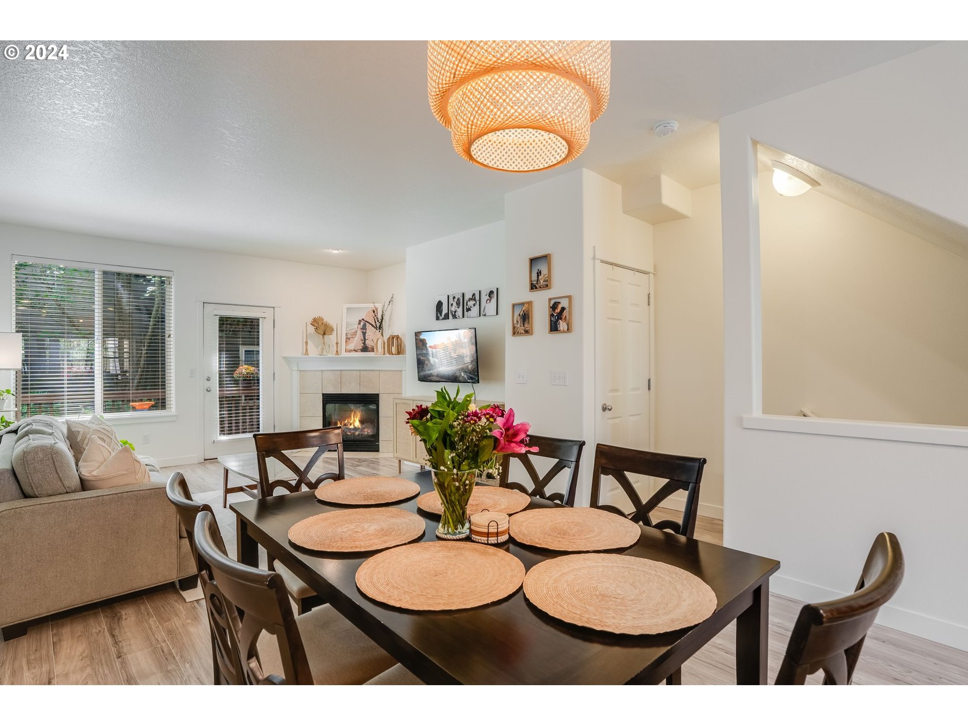 Living Room/Dining Room