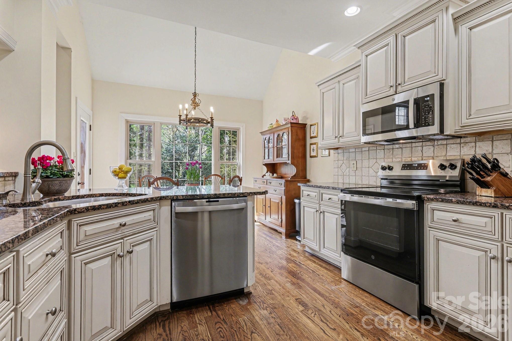 352 Hunting Ridge Lane Shelby, NC 28150 - Photo 4 of 34