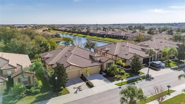 $304,500 | 5415 Sunset Falls Drive, Apollo Beach, FL 33572