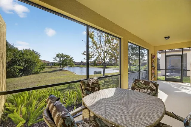 $304,500 | 5415 Sunset Falls Drive, Apollo Beach, FL 33572