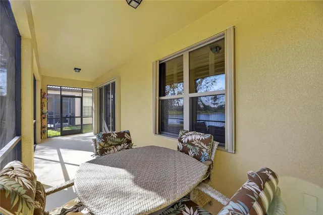 $304,500 | 5415 Sunset Falls Drive, Apollo Beach, FL 33572