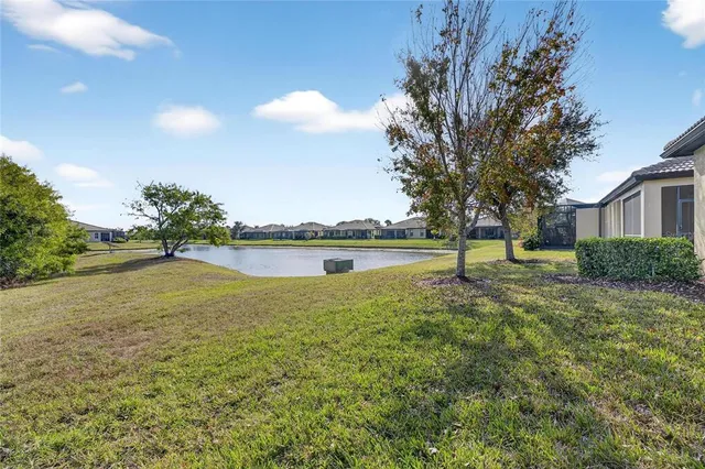 $304,500 | 5415 Sunset Falls Drive, Apollo Beach, FL 33572