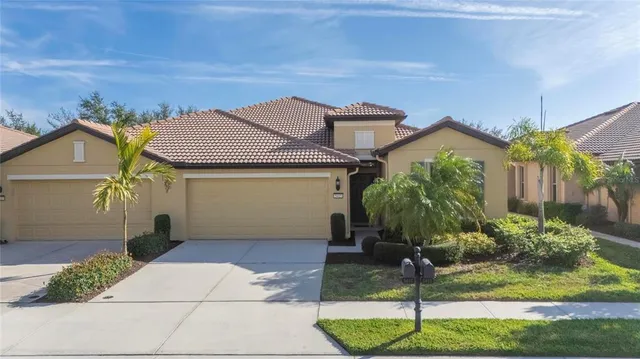 $304,500 | 5415 Sunset Falls Drive, Apollo Beach, FL 33572