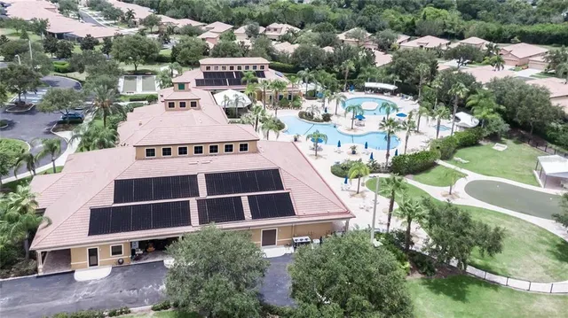 $304,500 | 5415 Sunset Falls Drive, Apollo Beach, FL 33572