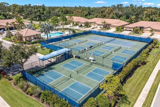 $304,500 | 5415 Sunset Falls Drive, Apollo Beach, FL 33572