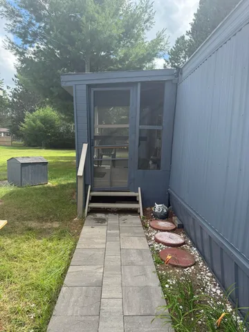 $104,900 | W10781 County Road X, Crivitz, WI 54114