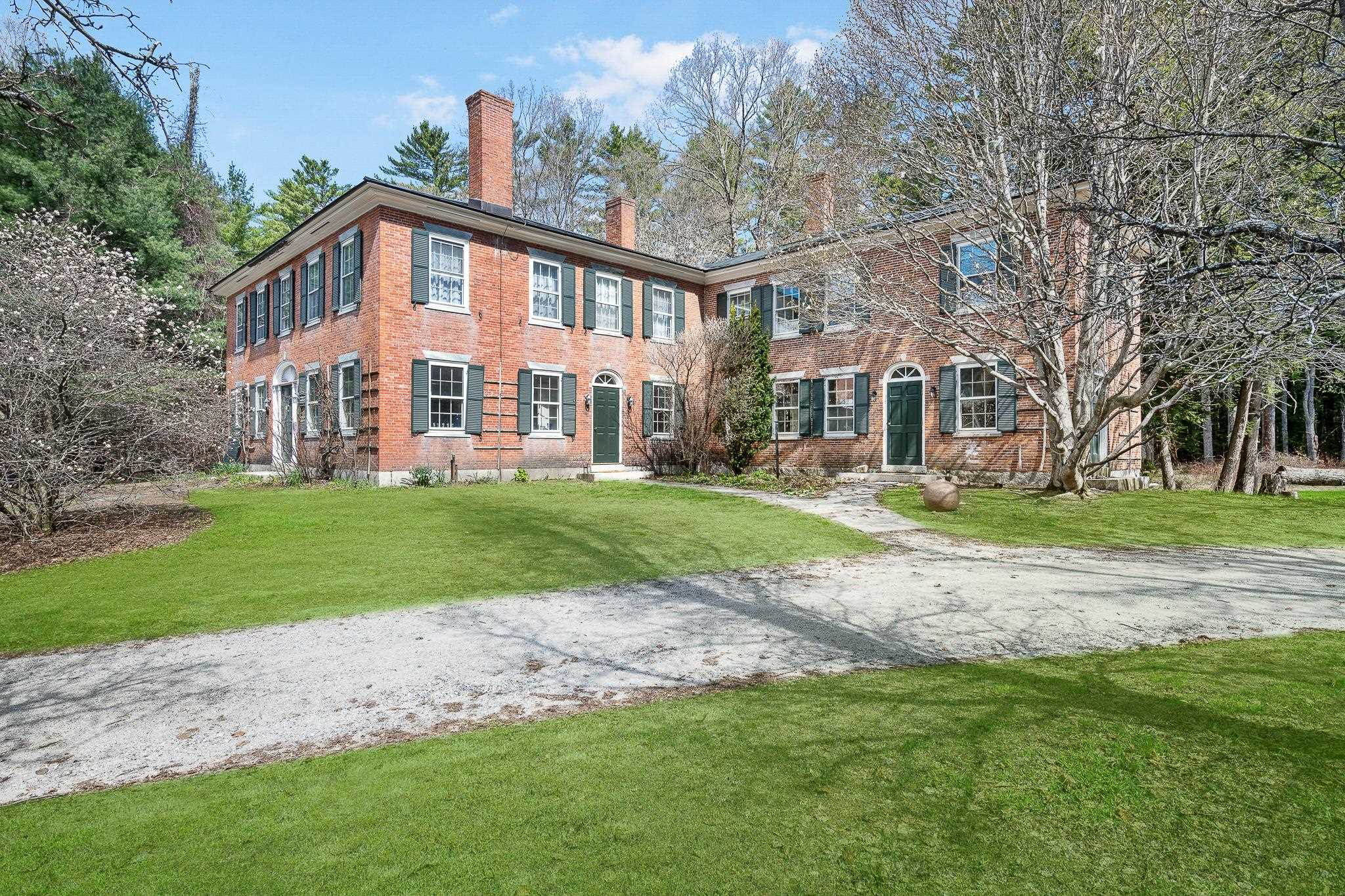 860 New Hampshire Rte 175 Holderness, NH 03245 - Photo 2 of 22