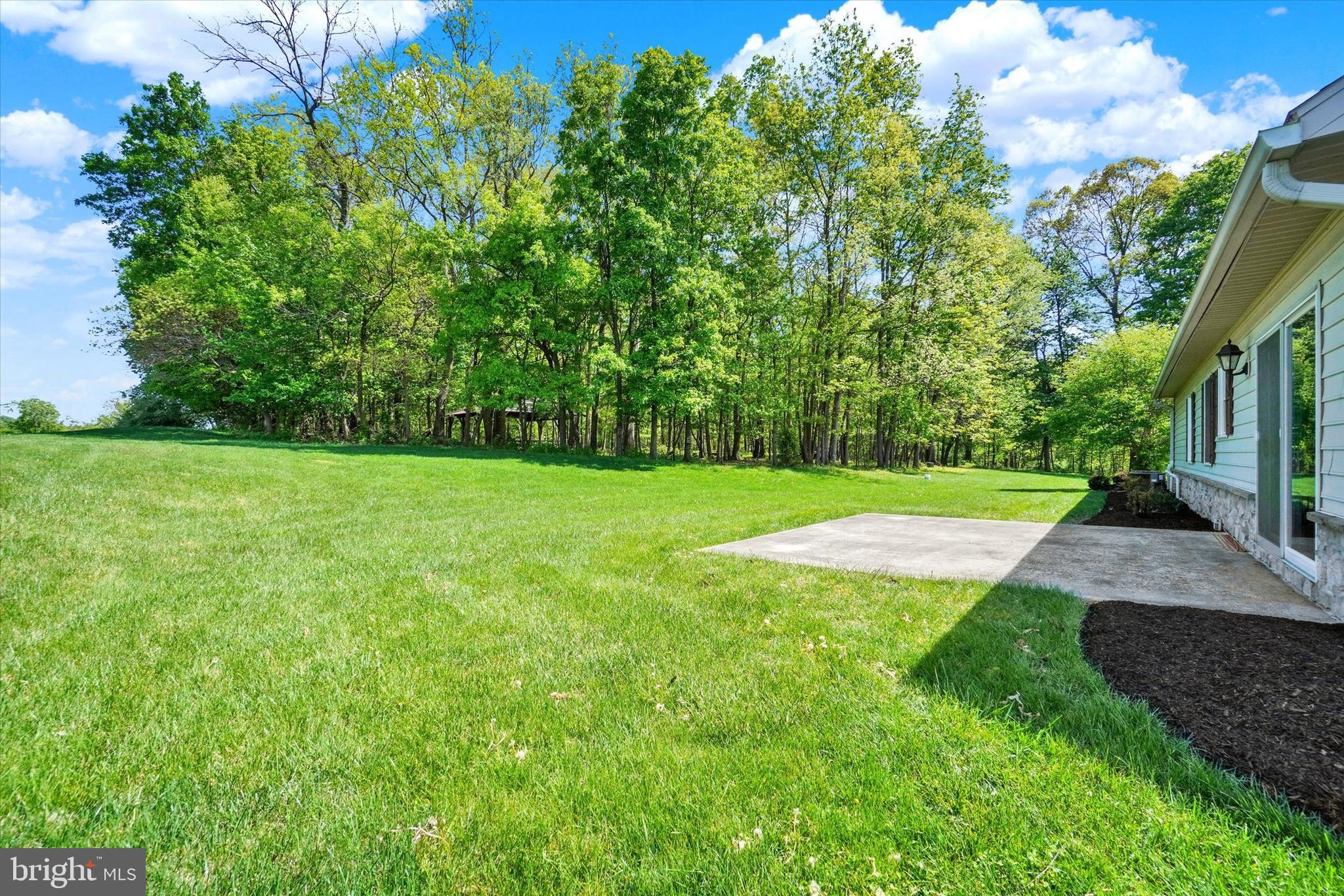 4192 Evergreen Road Felton, PA 17322 - Photo 37 of 46 a view of a volley ball court