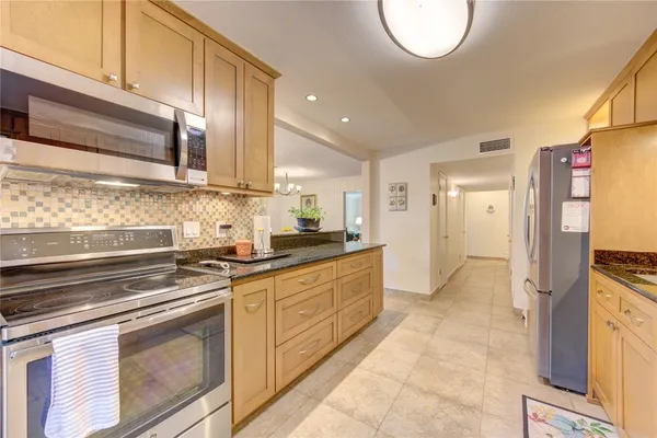 $2,600 | 824 Wax Myrtle Lane, Houston, TX 77079