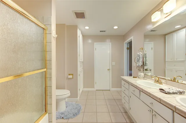 $2,700 | 824 Wax Myrtle Lane, Houston, TX 77079