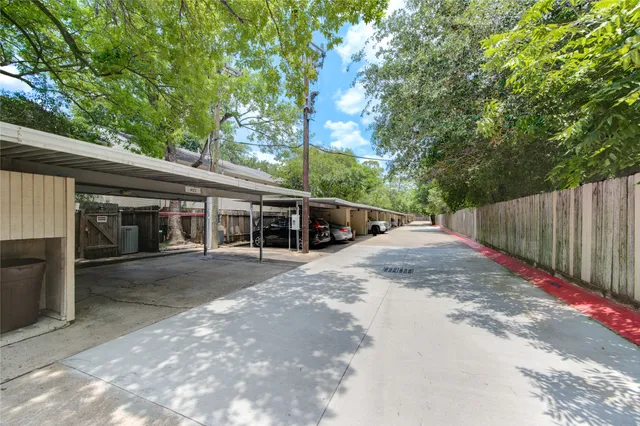 $2,700 | 824 Wax Myrtle Lane, Houston, TX 77079