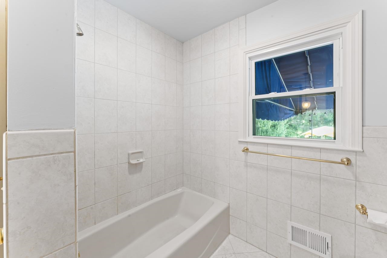 5340 Peppermill Road Grand Blanc, MI 48439 - Photo 26 of 61 50152525-7f76b2c1-b7d3-4346-9624-84ef9b20ac5b.JPG
