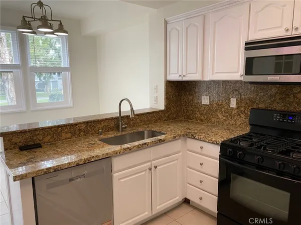 $4,225 | Undisclosed Address, Irvine, CA 92620