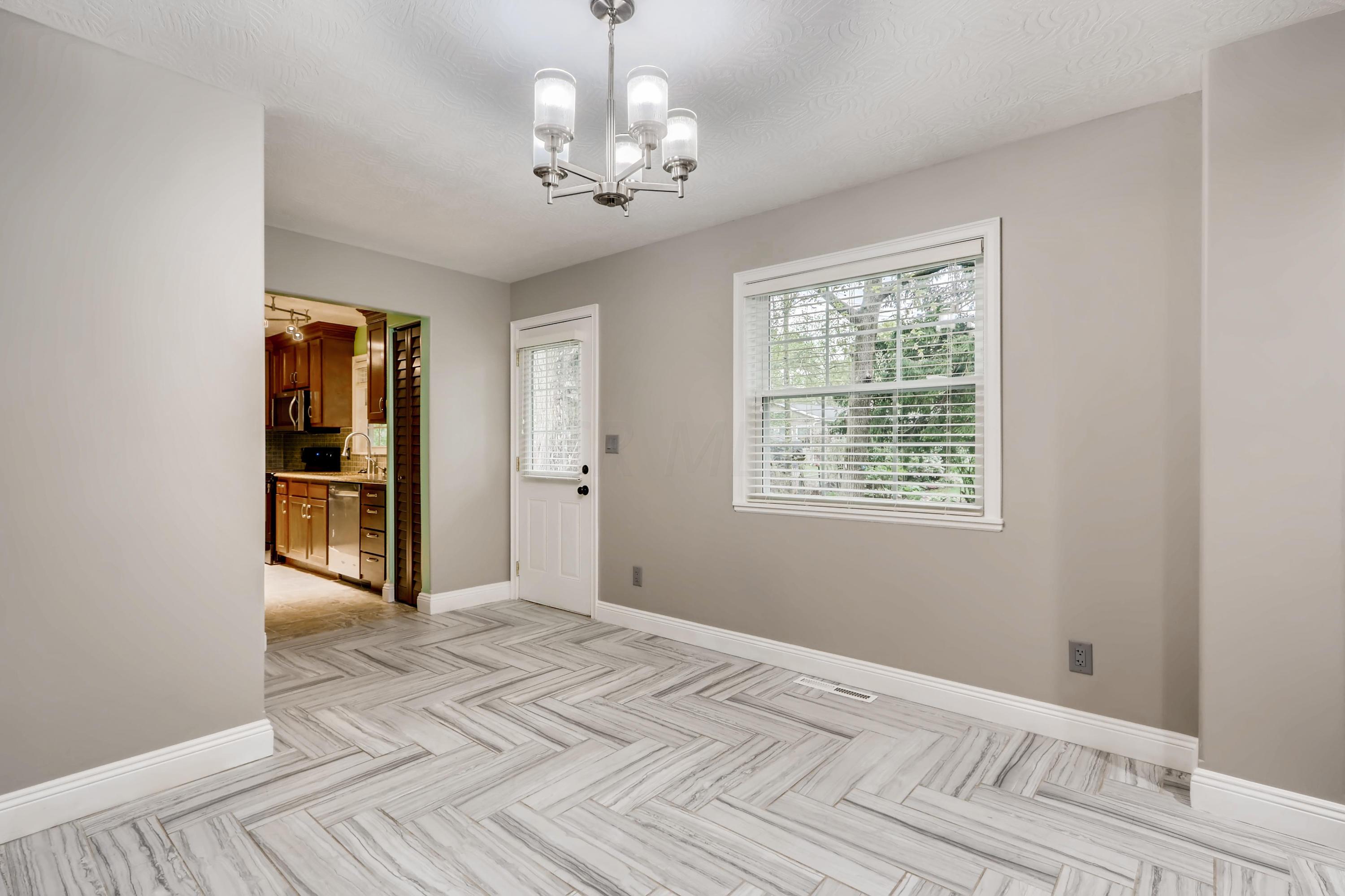 222 Dunbarton Road Gahanna, OH 43230 - Photo 12 of 35