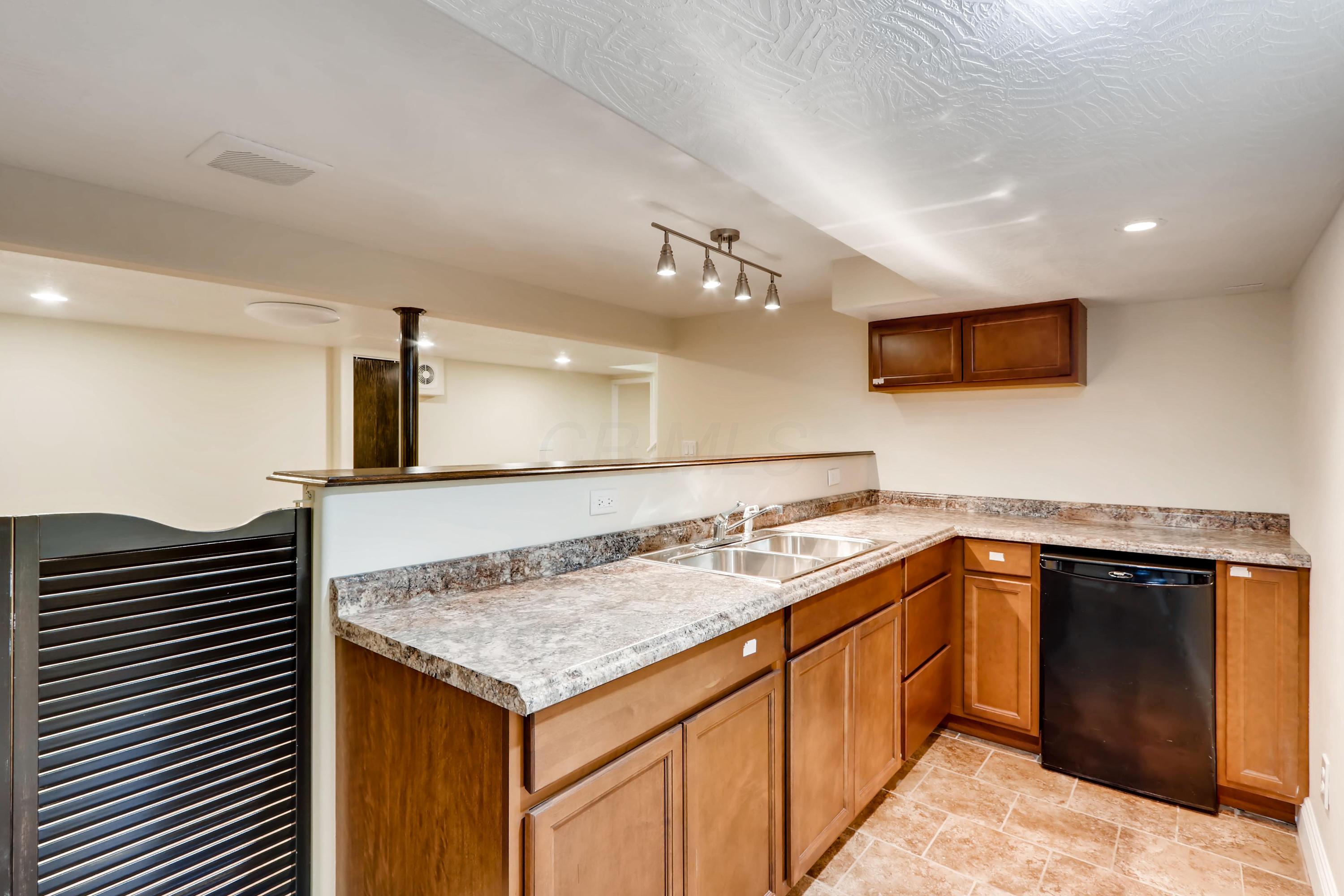 222 Dunbarton Road Gahanna, OH 43230 - Photo 27 of 35