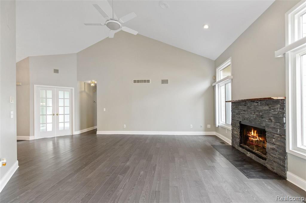 3327 Fairgrove Terrace Rochester Hills, MI 48309 - Photo 16 of 55