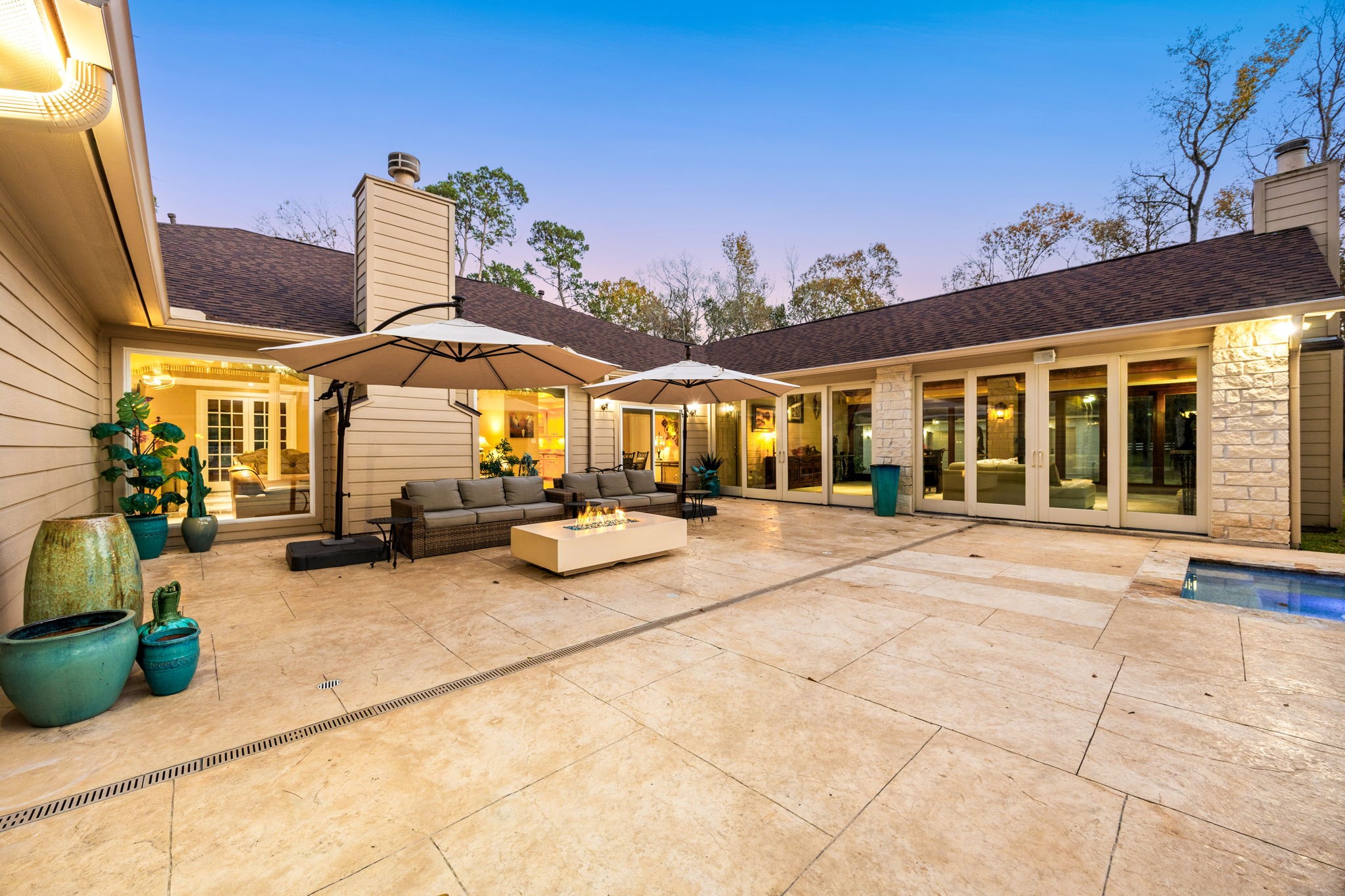 11984 White Oak Crossing Conroe, TX 77385 - Photo 40 of 42 What a view of this gorgeous pool and outdoor entertainment area