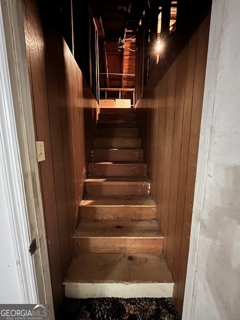 527 Sullivan Road Warner Robins, GA 31093 - Photo 28 of 34 a view of entryway