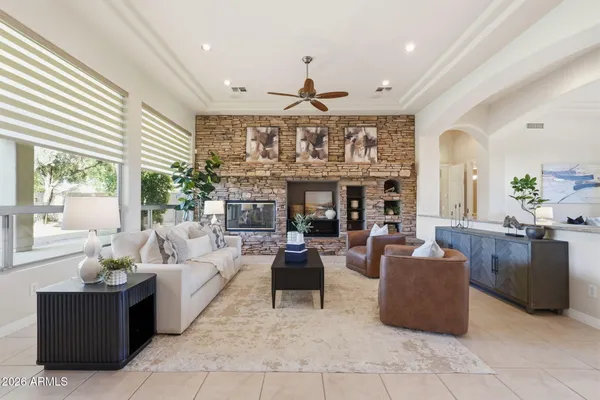 $1,225,000 | 370 East Canyon Creek Drive, Gilbert, AZ 85295