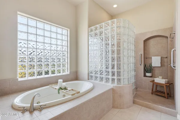 $1,225,000 | 370 East Canyon Creek Drive, Gilbert, AZ 85295