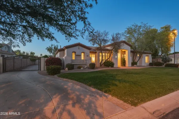 $1,225,000 | 370 East Canyon Creek Drive, Gilbert, AZ 85295