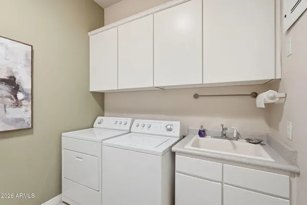 $1,225,000 | 370 East Canyon Creek Drive, Gilbert, AZ 85295