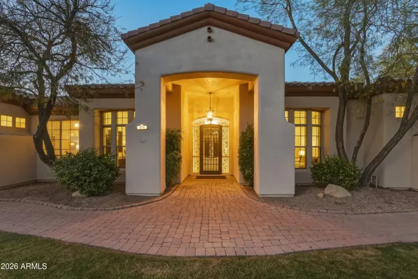 $1,225,000 | 370 East Canyon Creek Drive, Gilbert, AZ 85295