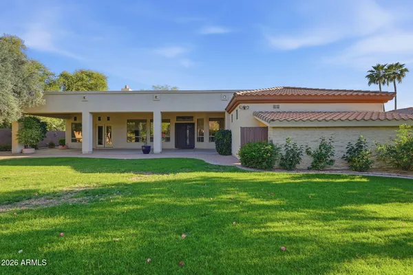 $1,225,000 | 370 East Canyon Creek Drive, Gilbert, AZ 85295