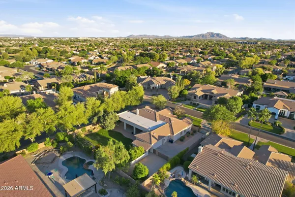 $1,225,000 | 370 East Canyon Creek Drive, Gilbert, AZ 85295
