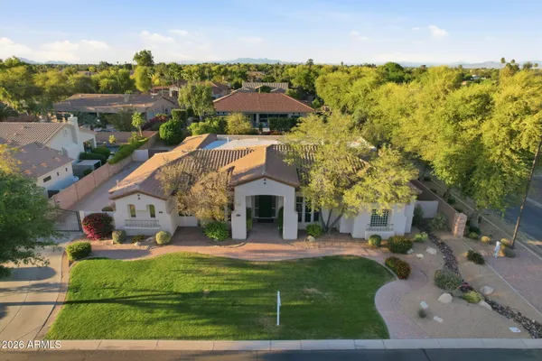 $1,225,000 | 370 East Canyon Creek Drive, Gilbert, AZ 85295