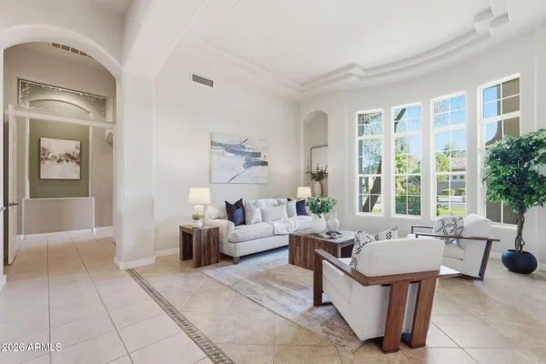 $1,225,000 | 370 East Canyon Creek Drive, Gilbert, AZ 85295