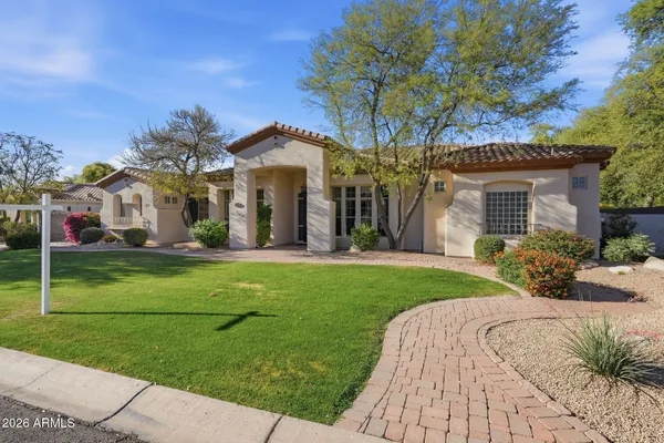 $1,225,000 | 370 East Canyon Creek Drive, Gilbert, AZ 85295