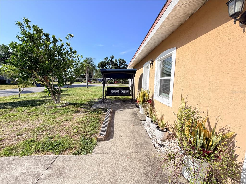 2453 Ridge Avenue Sarasota, FL 34235 - Photo 9 of 9