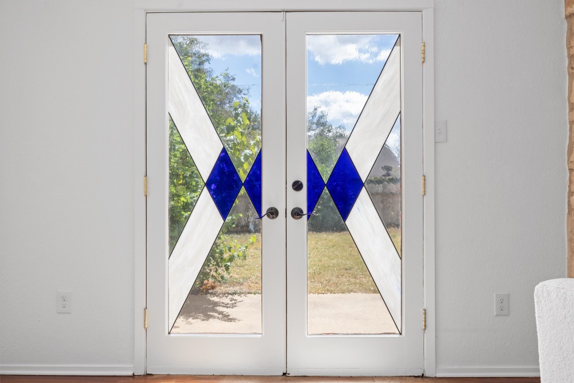 5217 Summerset Trail Austin, TX 78749 - Photo 13 of 38 a view of front door