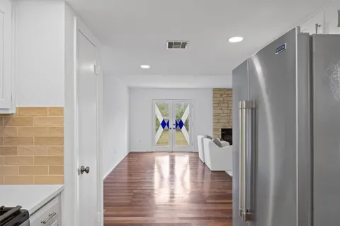 $450,000 | 5217 Summerset Trail, Austin, TX 78749