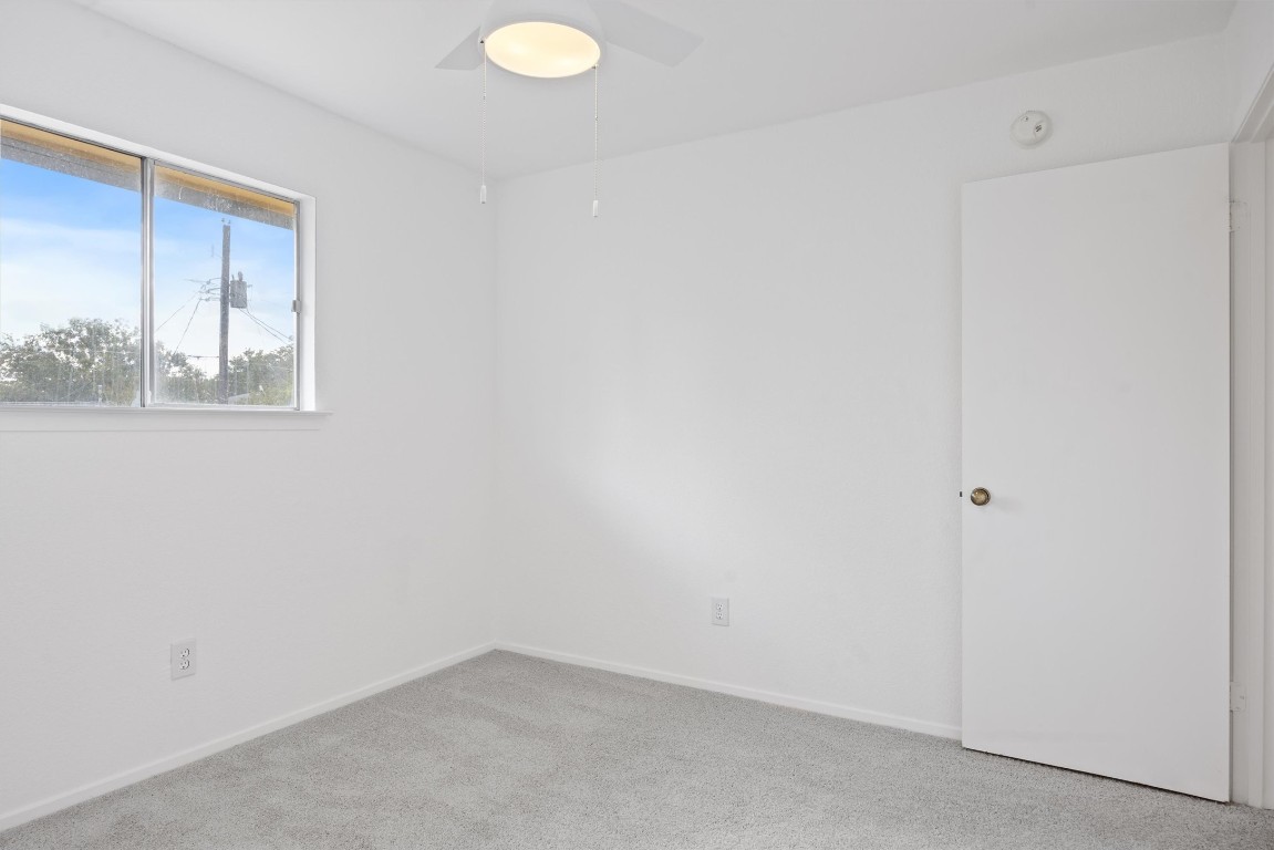 5217 Summerset Trail Austin, TX 78749 - Photo 23 of 38 a view of small space