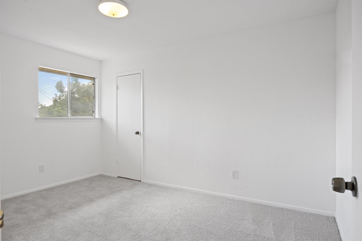 5217 Summerset Trail Austin, TX 78749 - Photo 24 of 38 a view of empty room