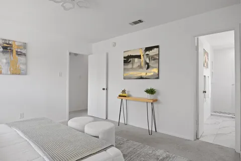 $450,000 | 5217 Summerset Trail, Austin, TX 78749