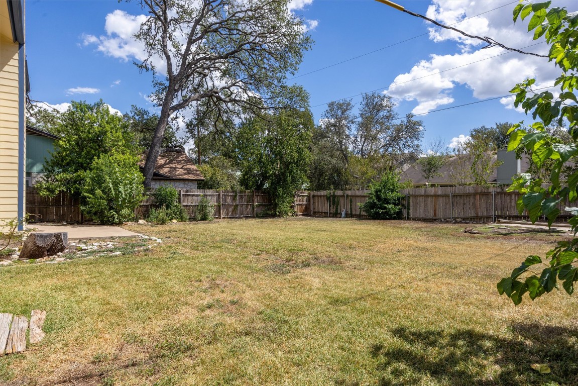 5217 Summerset Trail Austin, TX 78749 - Photo 38 of 38 a front view of a house with a yard and trees