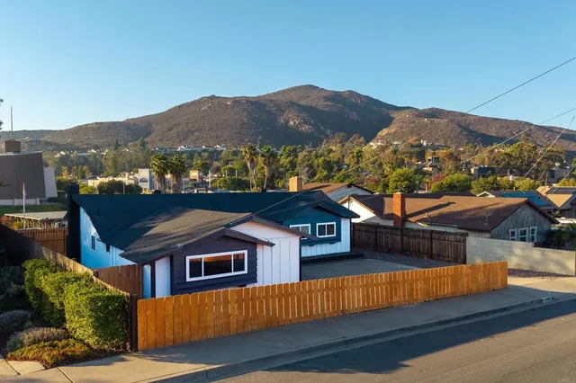 $1,035,000 | 6548 Bantam Lake Circle, San Diego, CA 92119