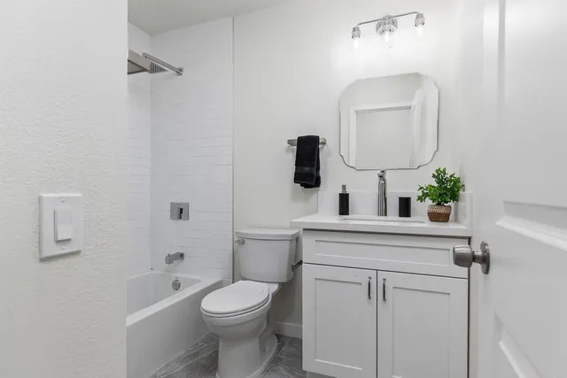 $1,035,000 | 6548 Bantam Lake Circle, San Diego, CA 92119