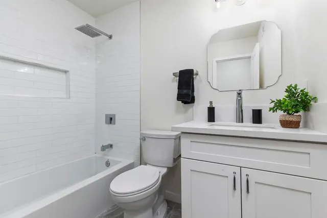 $1,035,000 | 6548 Bantam Lake Circle, San Diego, CA 92119