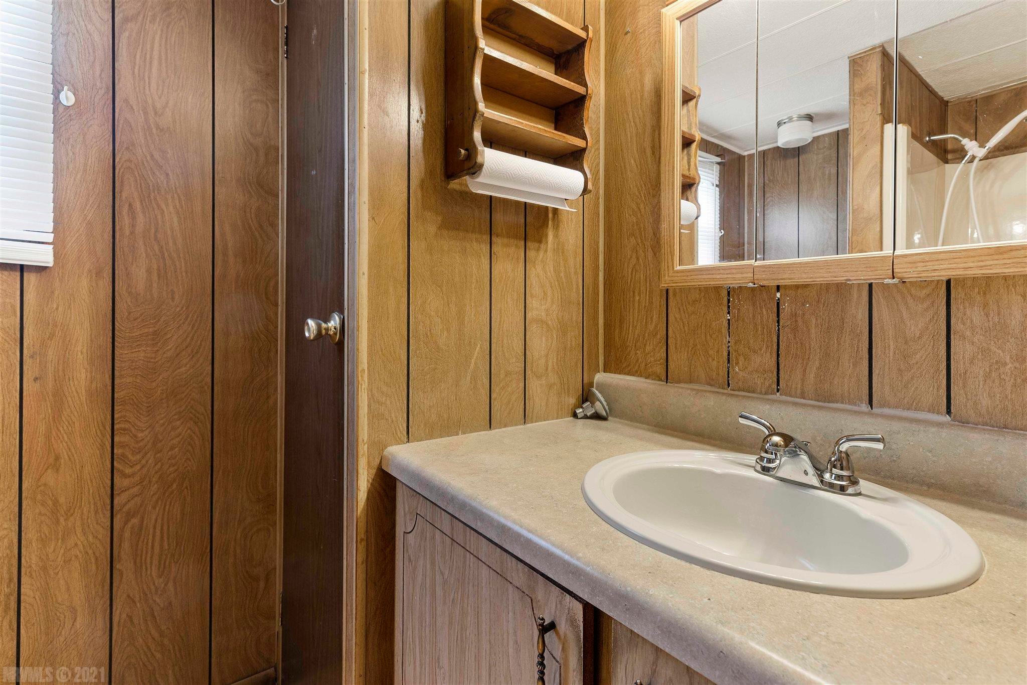 6219 Parrott Mountain Road Parrott, VA 24132 - Photo 20 of 29 Gallery Image 20