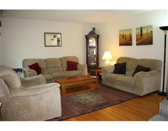 287 Parkerview Street Springfield, MA 01129 - Photo 3 of 12 Gallery Image 3
